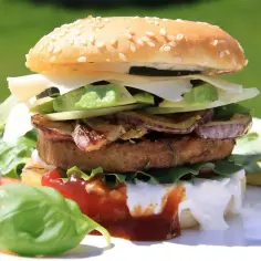 Jak smażyć hamburgery wołowe, aby były soczyste i pyszne