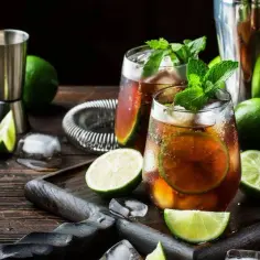 Cuba Libre drink - poznaj sekrety idealnego koktajlu i jego historię