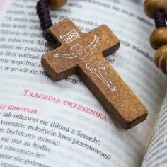Przypowieść o Hiobie: Jak cierpienie kształtuje wiarę i nadzieję