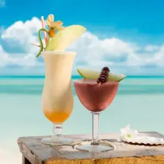 Pyszne drinki z mlekiem kokosowym, które orzeźwią w upalne dni