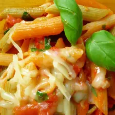 Makaron penne z sosem – proste przepisy na pyszne dania w 35 minut