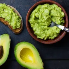 Jakie awokado do guacamole: wybierz idealne owoce dla smaku