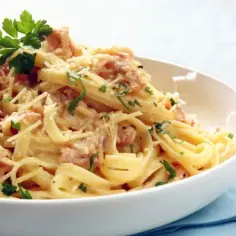 Jak zrobić spaghetti carbonara - prosty przepis, który zachwyci smakoszy