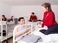 Jak wygląda nocleg w hostelu? Zaskakujące fakty i doświadczenia