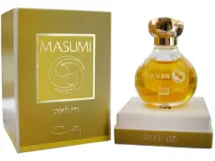 Złote opakowanie i flakonik perfum Masumi, z logo i napisem "parfum".