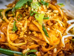 Jaki makaron do pad thai? Odkryj najlepszy wybór dla idealnego smaku