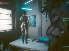 W pokoju w stylu trzecia część nocy cyberpunk, dziewczyna w sportowym stroju stoi na łóżku. Na ścianie wisi plakat i mural.