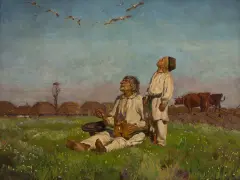Obraz przedstawia dwóch mężczyzn wpatrzonych w niebo, gdzie latają bociany. W tle wieś i pasące się krowy.