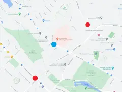 Mapa Szczecina z zaznaczonymi punktami. Czerwone kropki wskazują miejsca, które mogą pomóc w planowaniu, jak dojechać do Szczecina.