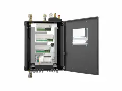 Wnętrze hydroboxu pompy ciepła z modułami sterującymi i przyłączami hydraulicznymi.