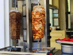 Gdzie kupić mięso na kebab? Sprawdź najlepsze opcje w Polsce