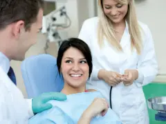 Dentysta bez stresu: Jak skutecznie rozmawiać i pytać?