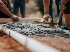 Jak wybrać najlepszy beton na fundament, aby uniknąć problemów?