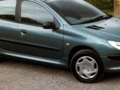 Peugeot 206 1.4 HDi: Pojemność baku, spalanie i zasięg - wszystko co musisz wiedzieć