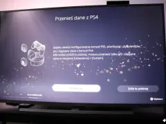 Ekran konsoli PS5 pokazuje opcję "Przenieś dane z PS4", pomagając w konfiguracji i przeniesieniu gier.