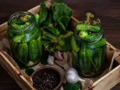 Jak przechować koper do kiszenia ogórków, by zachować jego aromat?
