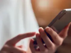 Ceny telefonów dla niewidomych – poznaj najlepsze modele i ich funkcje