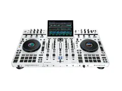 Profesjonalny kontroler DJ Denon DJ PRIME 4+ z ekranem dotykowym, dwoma talerzami i padami.