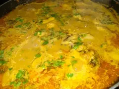 Curry: na co pomaga i kto powinien go unikać?