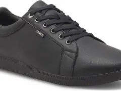 Czarny, skórzany męski sneaker Lasocki. Idealny do sprawdzenia w tabeli rozmiarów męskie.