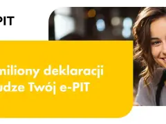 Uśmiechnięta kobieta obok napisu "Twój e-PIT". Dowiedz się, jak sprawdzić status zwrotu podatku.