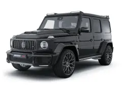 Czarny Mercedes Brabus 700 z agresywnym body kitem i dodatkowymi światłami na dachu.