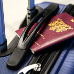 Kto może odebrać paszport? Sprawdź, czy potrzebujesz pełnomocnika i jakie dokumenty są konieczne