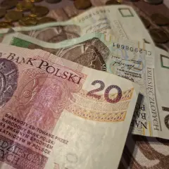 Renta rodzinna do kiedy? Wiek, nauka, praca i wyjątki (2026)