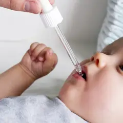 Jak podać dziecku antybiotyk żeby nie wymiotowało - sprawdzone metody