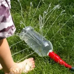 Domowy zraszacz: zrób sam tanio i ekologicznie!