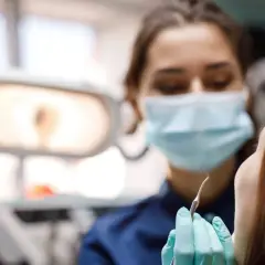 Jak zapisać się do dentysty na NFZ? Krok po kroku do darmowego leczenia