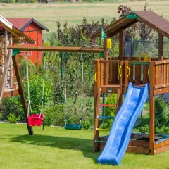 Jak pomalować plac zabaw: krok po kroku do pięknej i bezpiecznej zabawy
