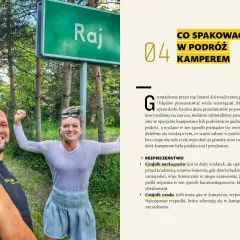 Szczęśliwa para przy znaku "Raj" symbolizuje wolność i radość podróżowania, uosabiając społeczeństwo nomadyczne w kamperze.