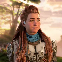 Aloy z Horizon 3 kiedyś wyruszy na nową przygodę. W tle zachód słońca i bujna roślinność.