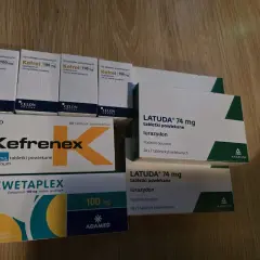 Kilka opakowań leków na sen: Ketrel, Kefrenex, Kwetaplex i Latuda.