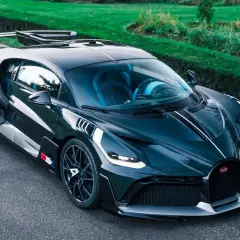 Bugatti Divo: Cena w Polsce, podatki i dlaczego kosztuje 60 mln zł