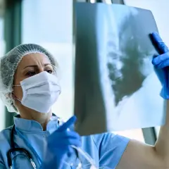 Kto stwierdza chorobę zawodową? Procedura i decyzja