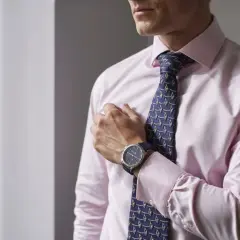 Jaki krawat do różowej koszuli? Oto kolory, które musisz znać