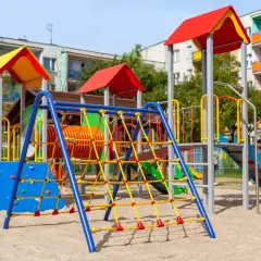 Ile kosztuje plac zabaw dla dzieci? Ceny, które mogą zaskoczyć