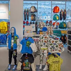 Primark: Co to za firma? Fenomen taniej mody i kontrowersje