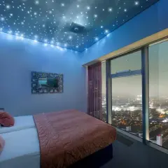 Ile kosztuje apartament w Sky Tower? Ceny, które zaskakują!