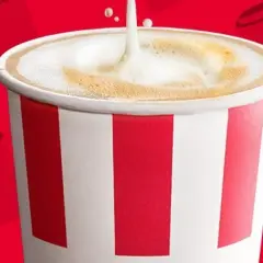 Czy w KFC jest kawa? Sprawdź, jakie rodzaje kawy oferują