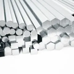 Różnorodne stopy aluminium: okrągłe, kwadratowe, sześciokątne pręty i rury, gotowe do produkcji.