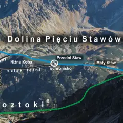 Widok na Dolinę Pięciu Stawów Polskich z zaznaczonymi szlakami. Widać jeziora, schronisko i szczyty górskie.