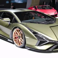 Lamborghini Aventador: Ile kosztuje wynajem w Polsce i czy warto?