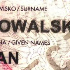 Nazwisko Kowalski, imię Jan. Fragment dowodu osobistego, który może być bezterminowy.