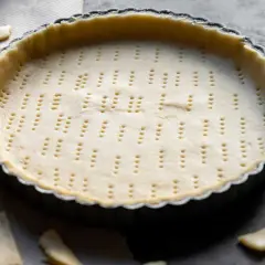 Base de masa quebrada lista para rellenar. Perfecta para tus recetas saladas.