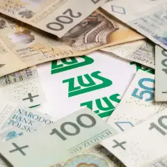 ZUS i polskie banknoty. Pytanie: ile wynosi renta dla chorych psychicznie?
