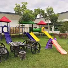 Czym pomalować drewniany plac zabaw, aby zapewnić bezpieczeństwo dzieciom?