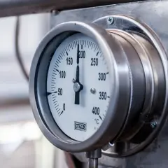 Ile prądu zużywa bojler elektryczny 80l? Zaskakujące fakty o kosztach energii